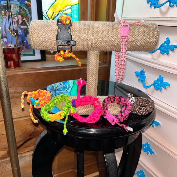 COPY - Coral colored SURVIVAL BRACELET NEW 9.5” - Picture 4 of 5